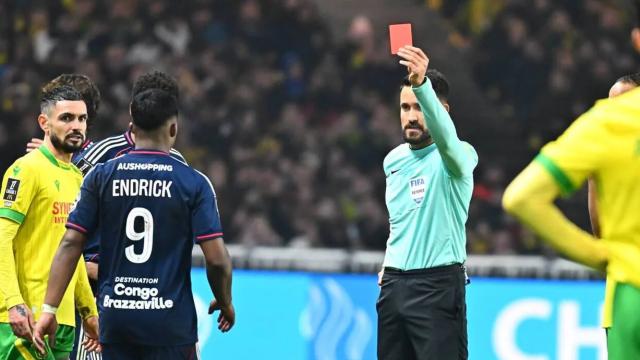 5场5球好状态被打断，皇马外租小将恩德里克染红